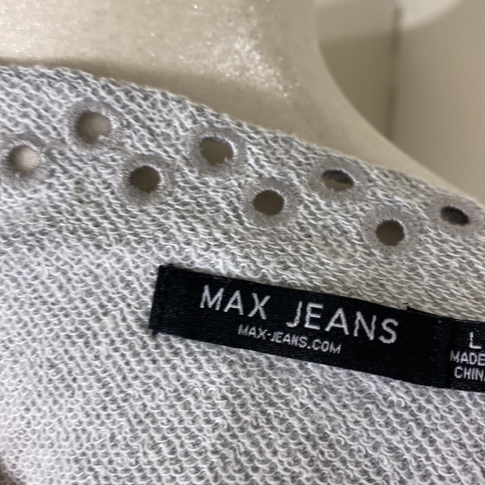 Top - Picture 4 of 5